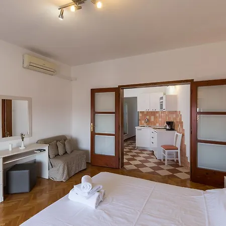 Scenic Apartment *